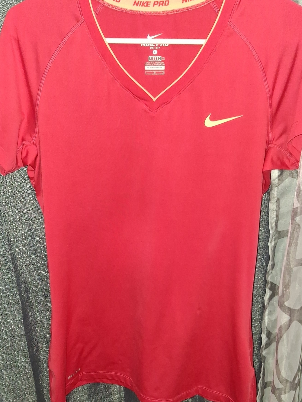 Nike Pro V-Neck Short Sleeve Tee in Coral Red with Yellow Swoosh